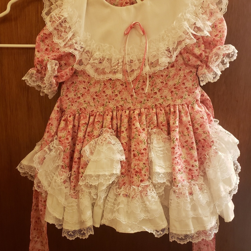 Lid'l Dolly's dress